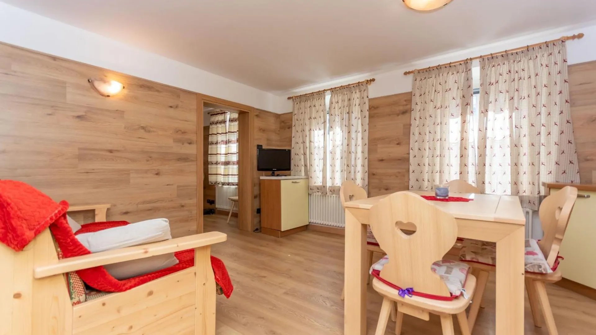 アパート ファルカーデCasa Caviola Centroアパートメント イタリア